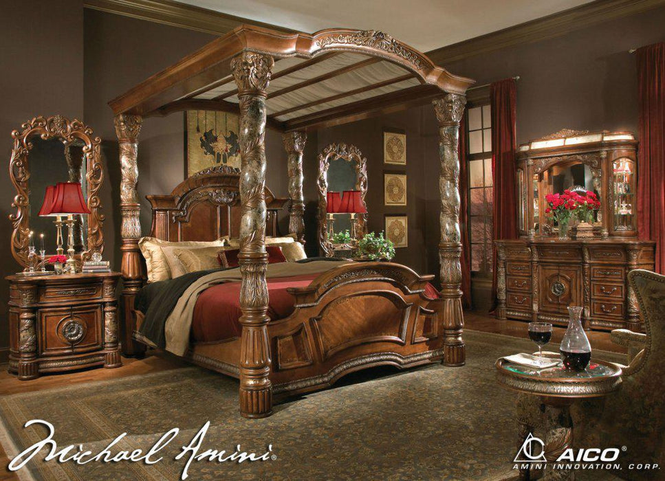Villa Valencia Writing Desk in Chestnut